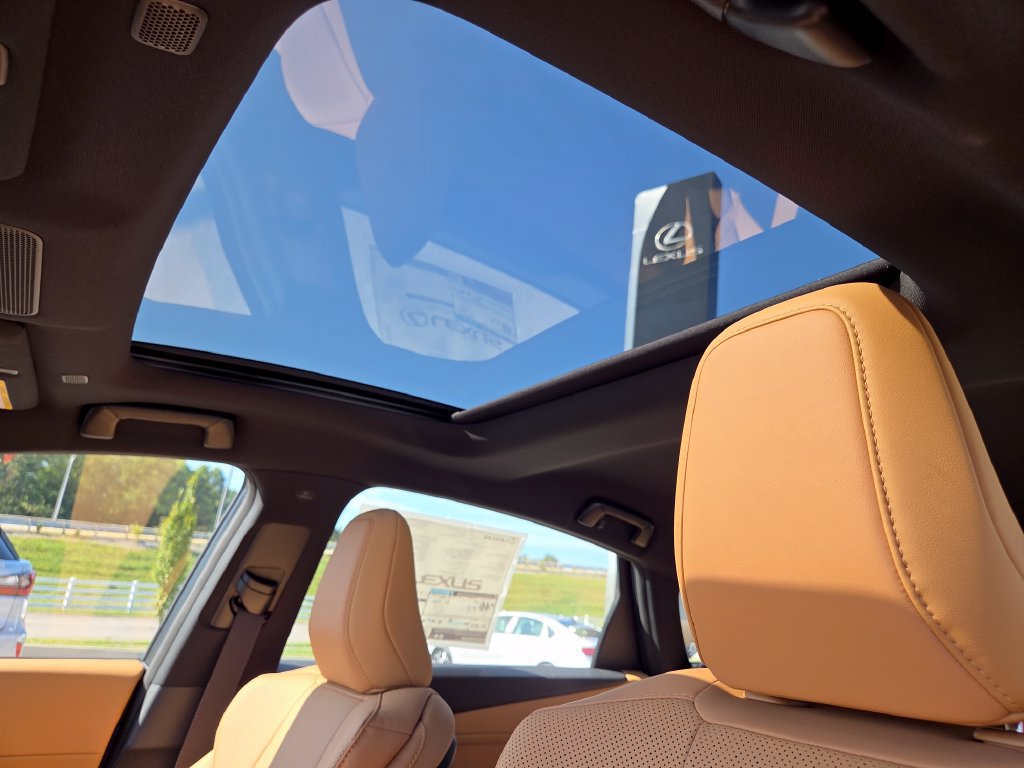 New 2026 Lexus ES 350h w/ Cold Area Package FWD image 8