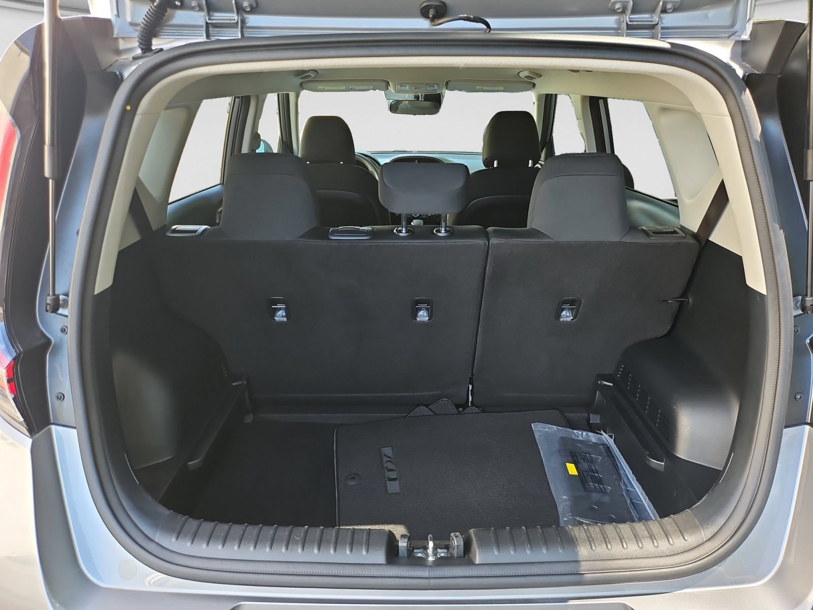 Used 2025 Kia Soul LX w/ LX Technology Package FWD image 19