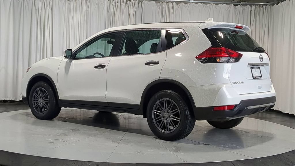 Used 2017 Nissan Rogue S AWD/4WD image 8