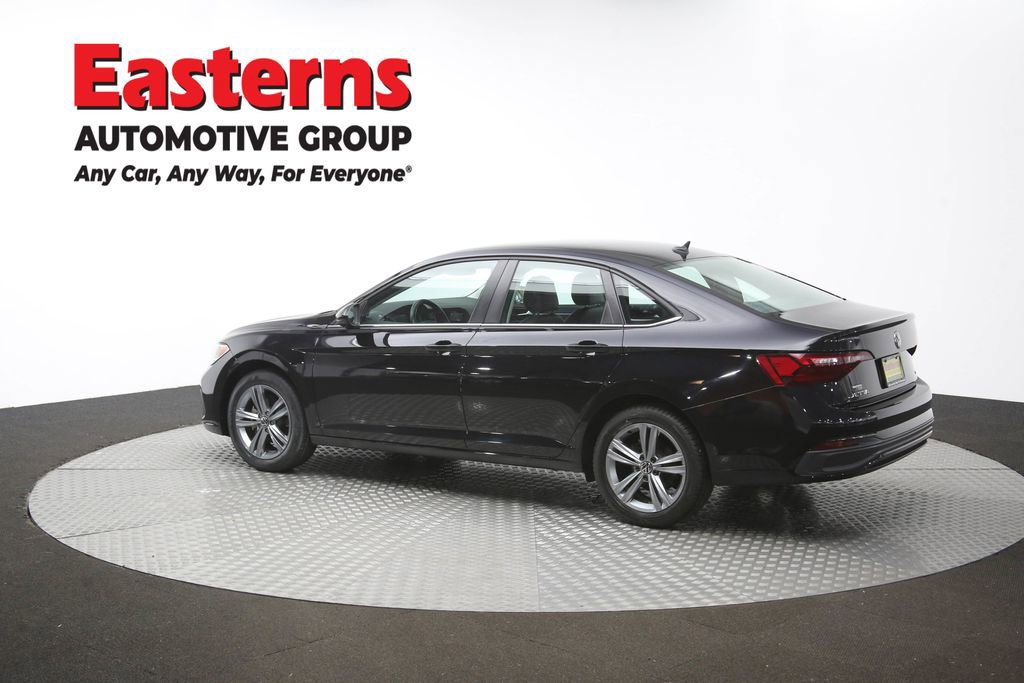 Used 2024 Volkswagen Jetta SE FWD image 61