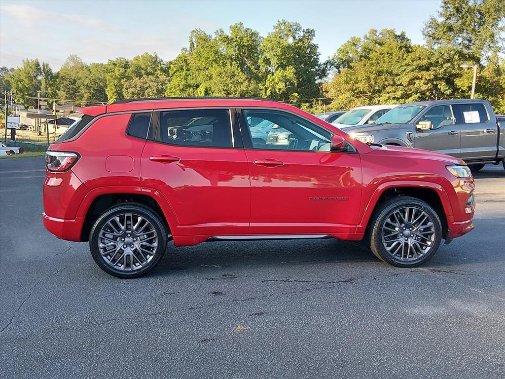 Used 2022 Jeep Compass Limited AWD/4WD image 3