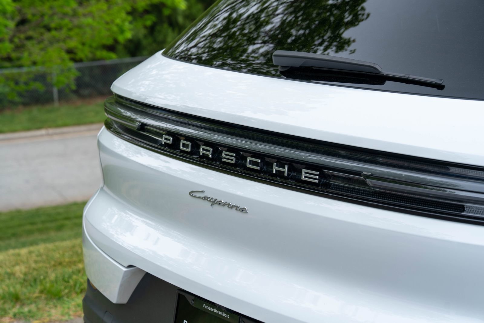 Certified 2024 Porsche Cayenne AWD/4WD image 16