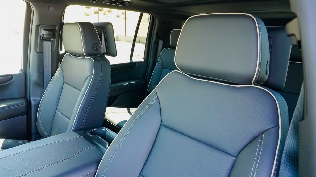 New 2026 GMC Yukon XL Elevation w/ Elevation Premium Package AWD/4WD image 14