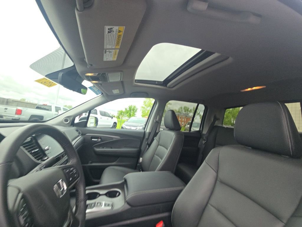 Certified 2025 Honda Ridgeline RTL image 15