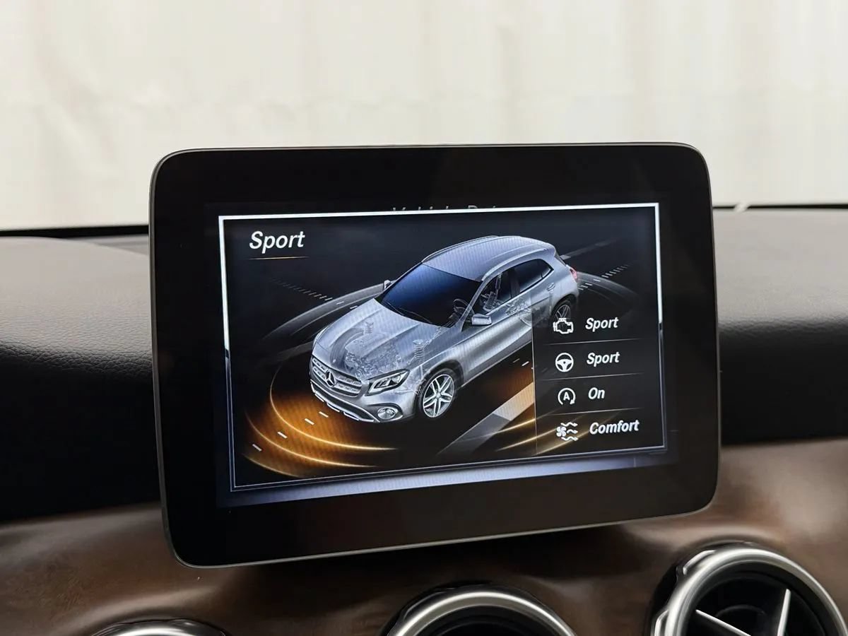 Used 2018 Mercedes-Benz GLA 250 4MATIC image 22