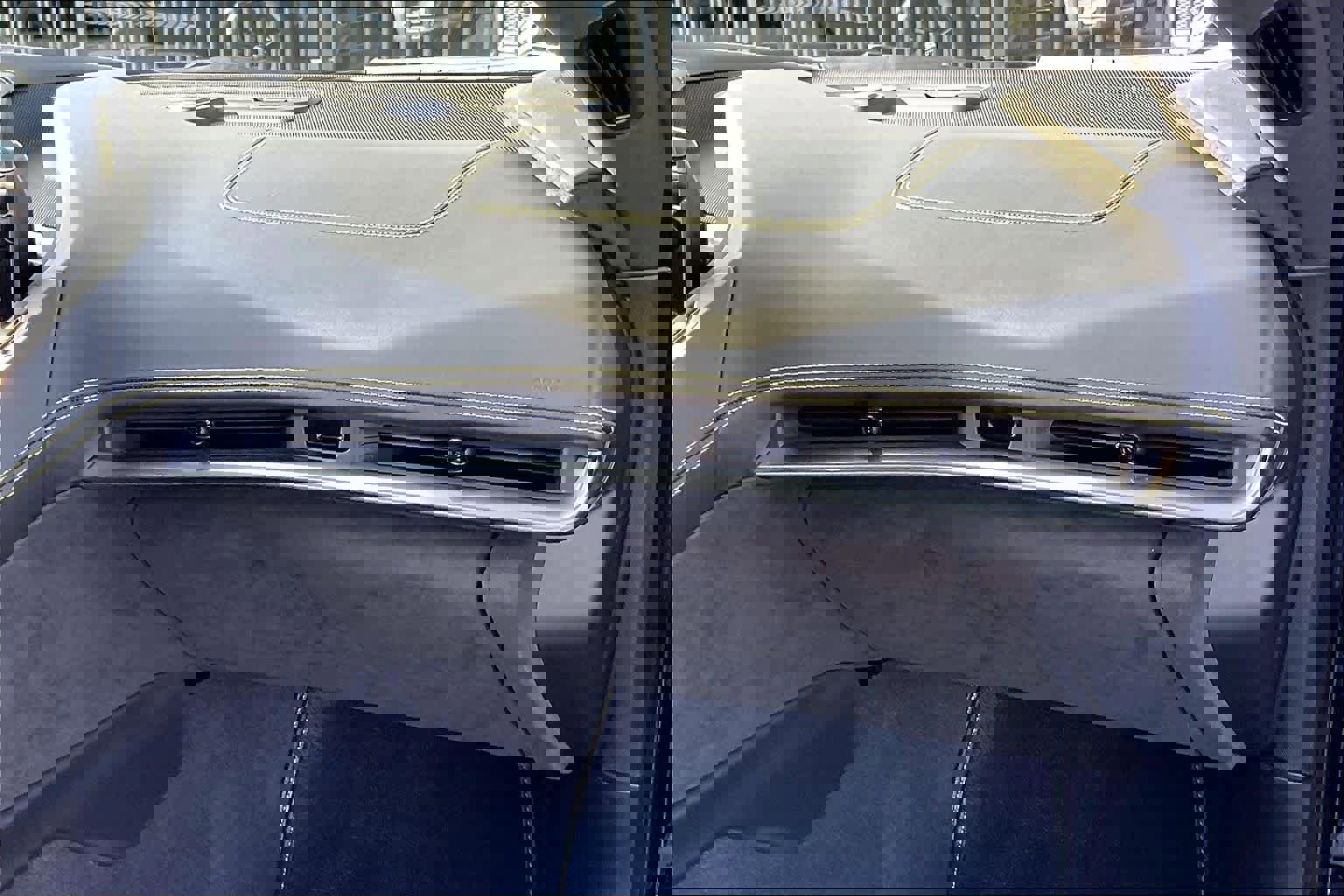 Used 2022 Chevrolet Corvette Stingray Premium Conv w/ Z51 Performance Package image 17