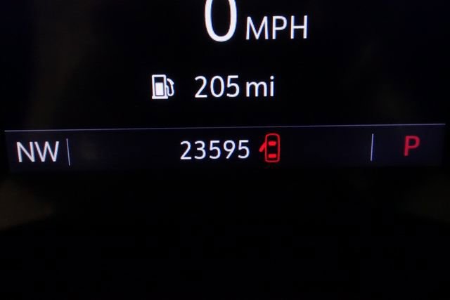 Used 2021 Buick Encore GX Preferred w/ Cold Weather Comfort Package FWD image 17