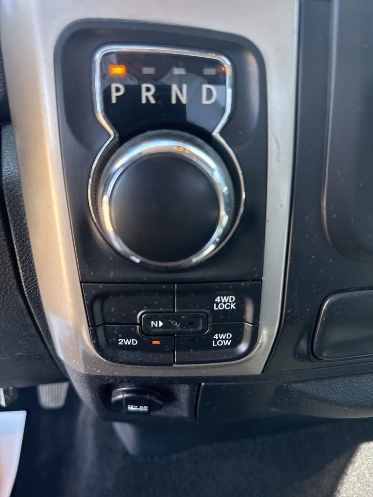 Used 2017 RAM 1500 Classic SLT w/ SLT Plus D←cor Group AWD/4WD image 14
