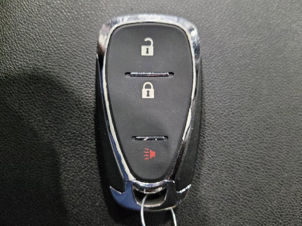 Used 2018 Chevrolet Equinox LS AWD/4WD image 32