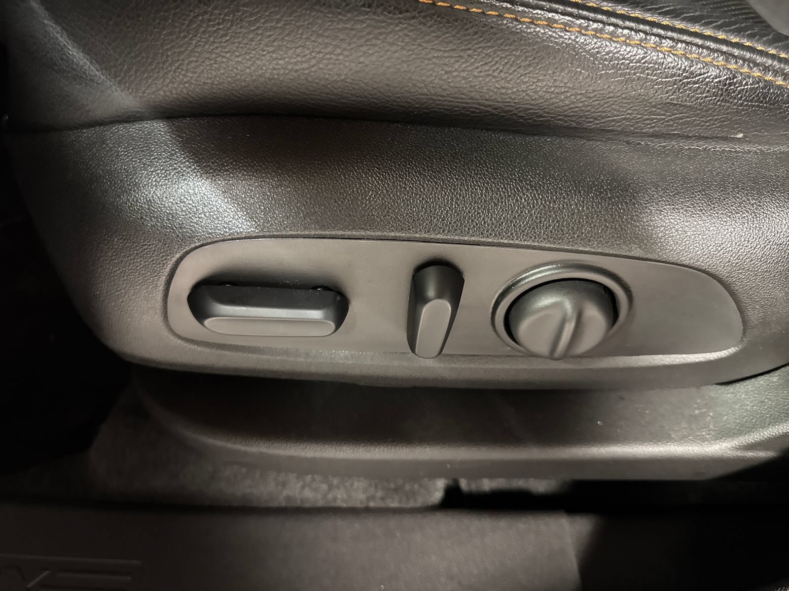 Used 2018 Chevrolet Equinox LT AWD/4WD image 15