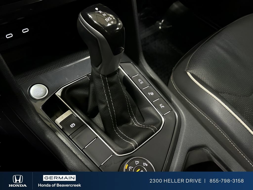 Used 2022 Volkswagen Tiguan SEL R-Line image 16