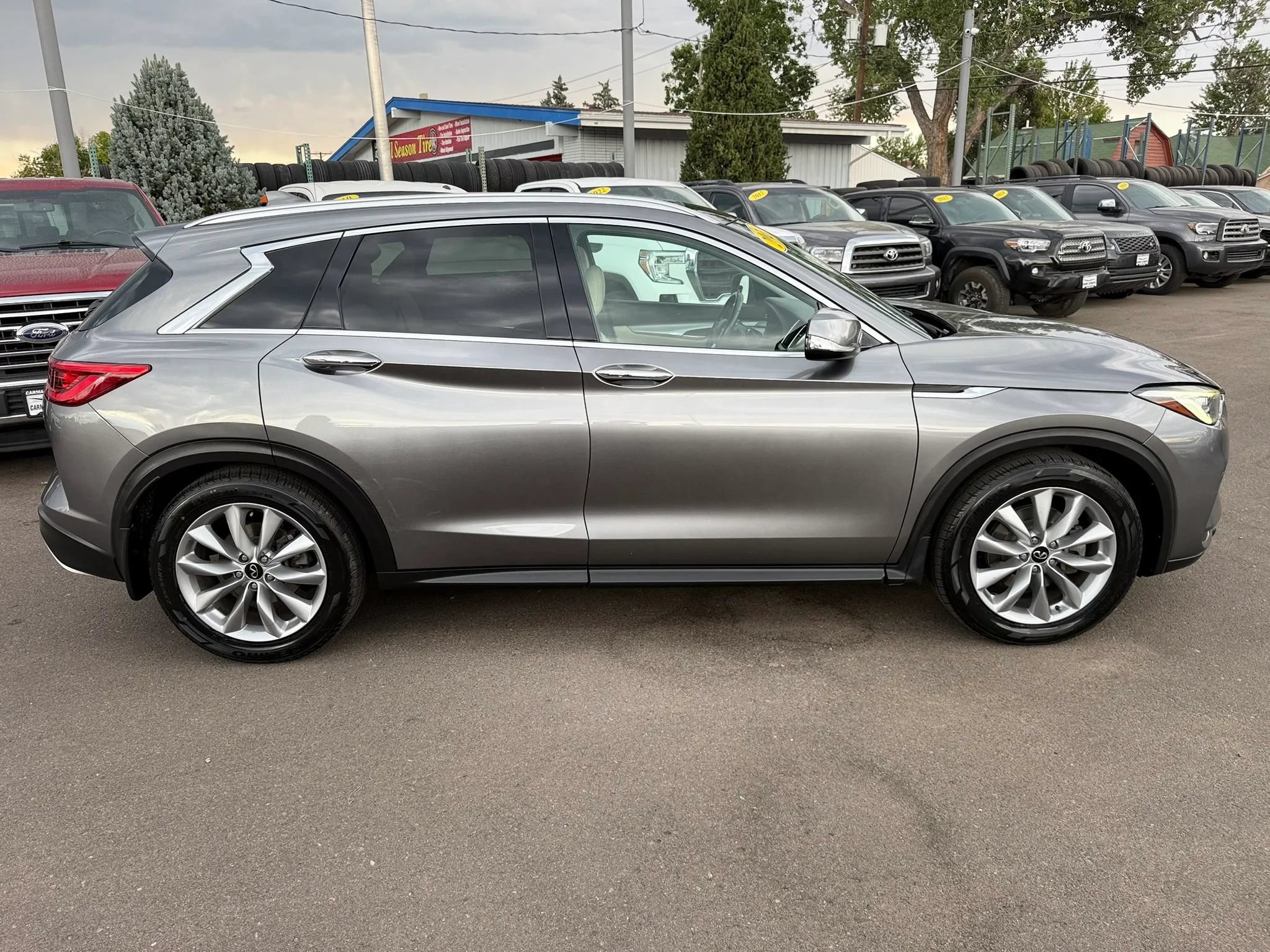 Used 2020 INFINITI QX50 Luxe AWD/4WD image 10