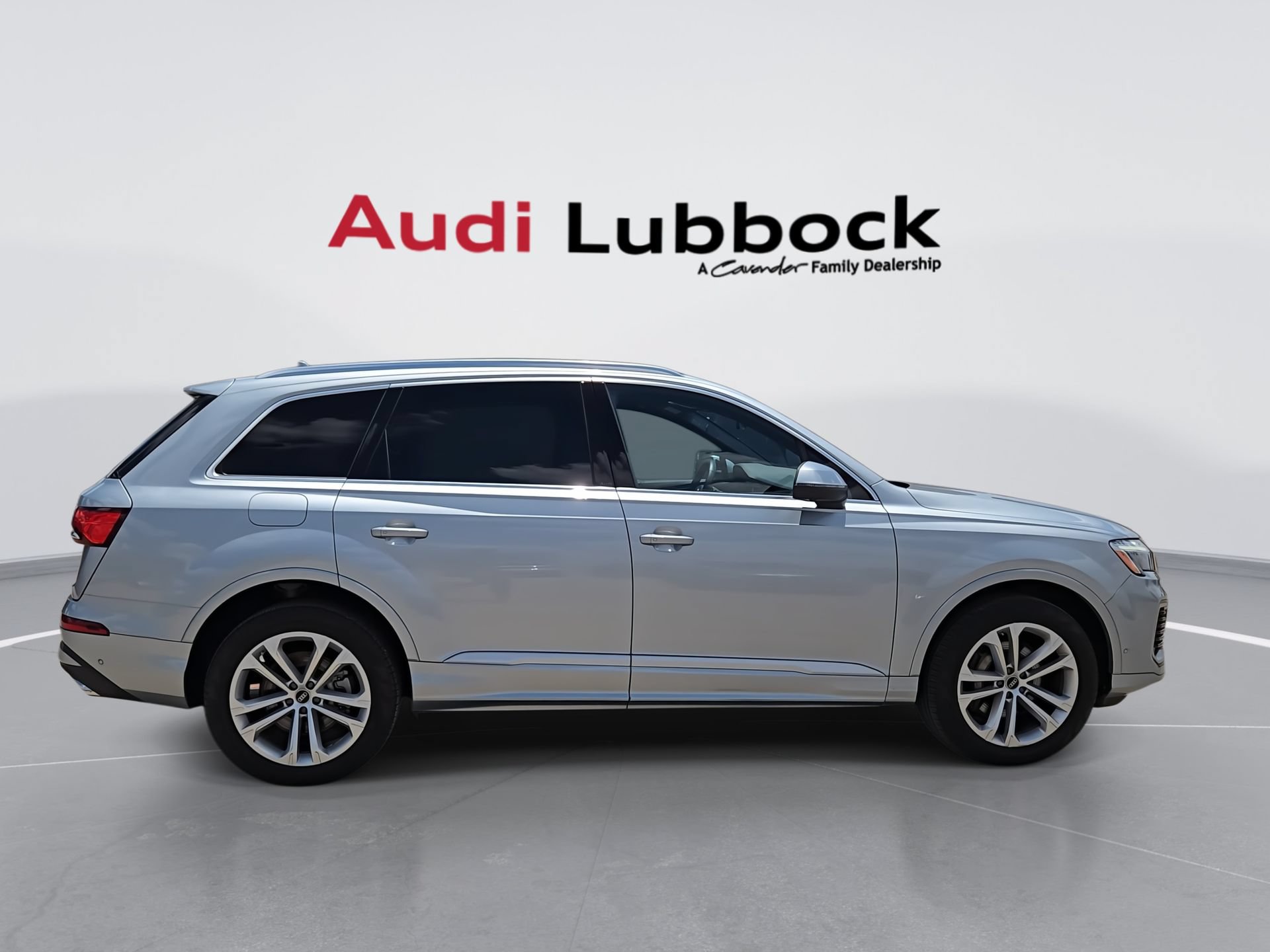 Certified 2025 Audi Q7 3.0T Premium Plus AWD/4WD image 9