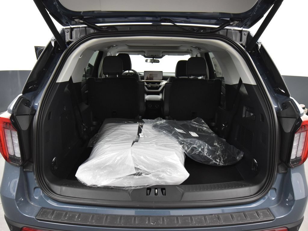 New 2026 Ford Explorer Active w/ Active Comfort Package AWD/4WD image 10