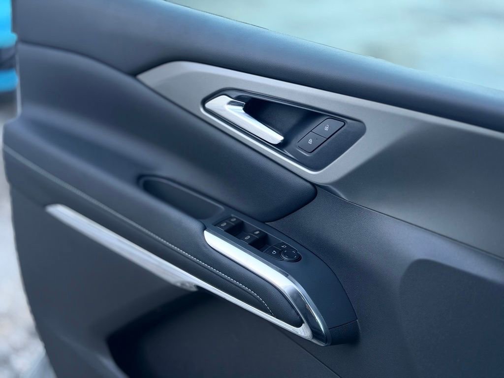 New 2026 Chevrolet Traverse LT w/ Driver Confidence Package image 18