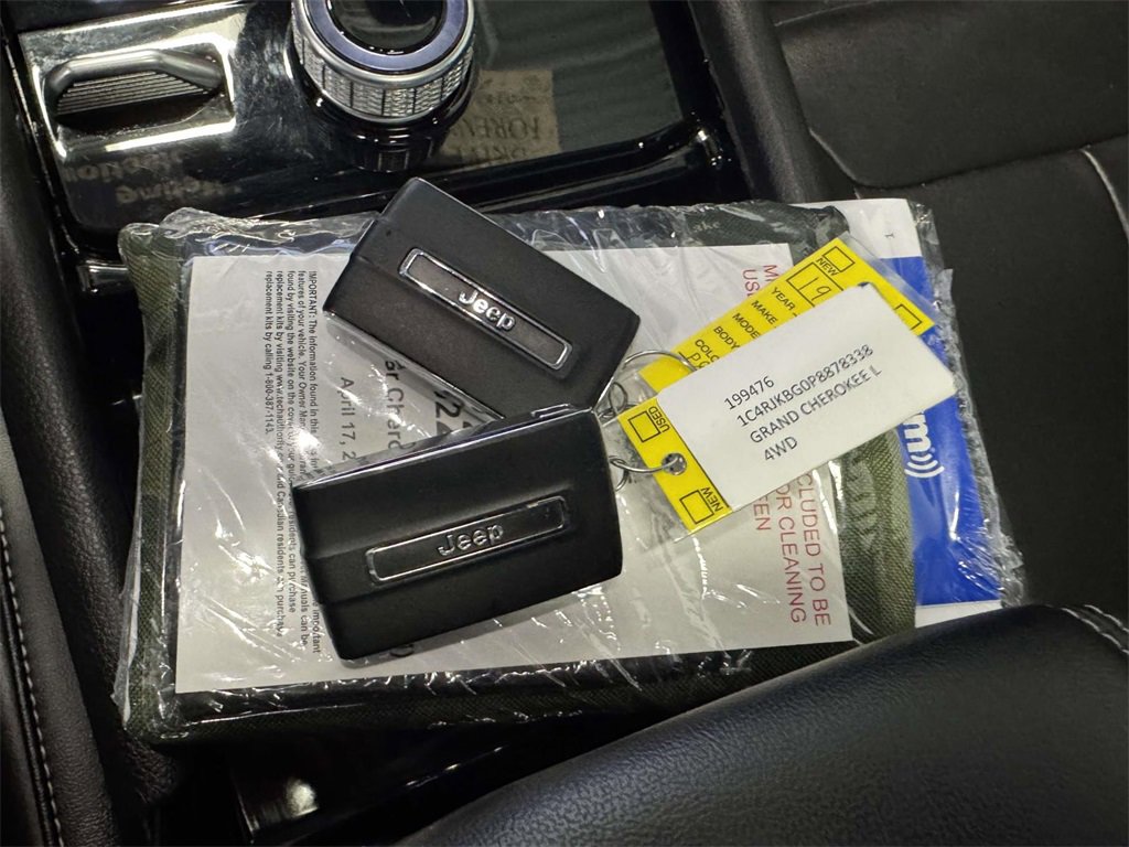 Used 2023 Jeep Grand Cherokee L Limited image 31