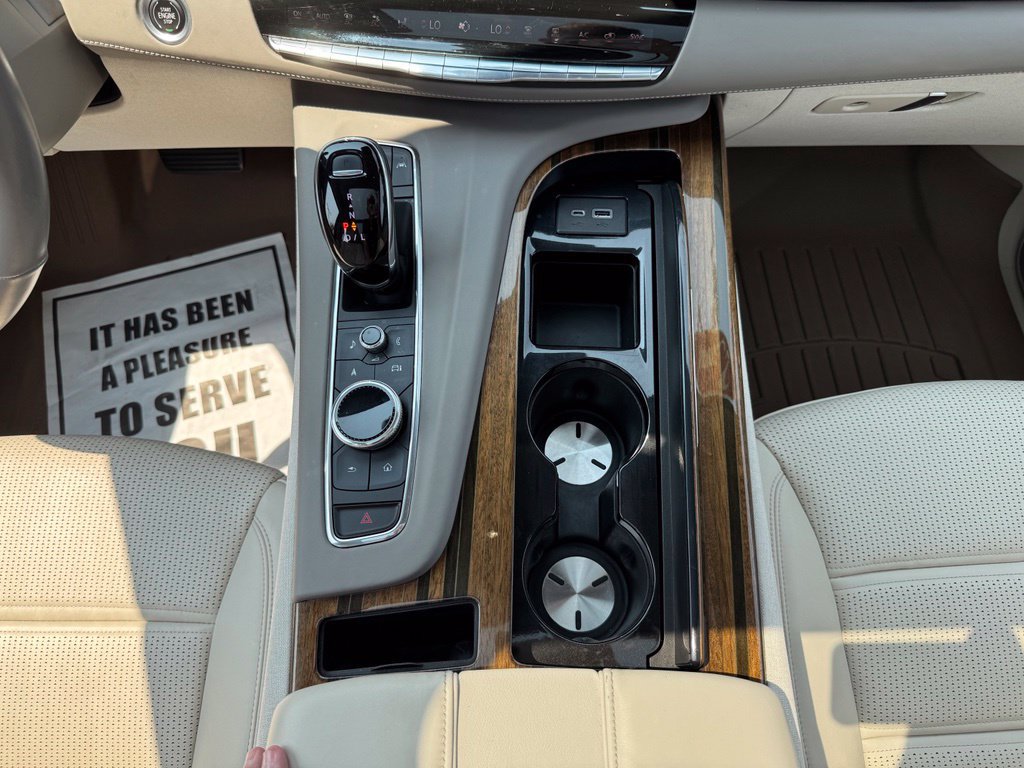 Certified 2023 Cadillac Escalade Premium Luxury Platinum w/ Heavy-Duty Trailer Package AWD/4WD image 28