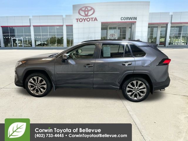 Used 2020 Toyota RAV4 XLE Premium image 5