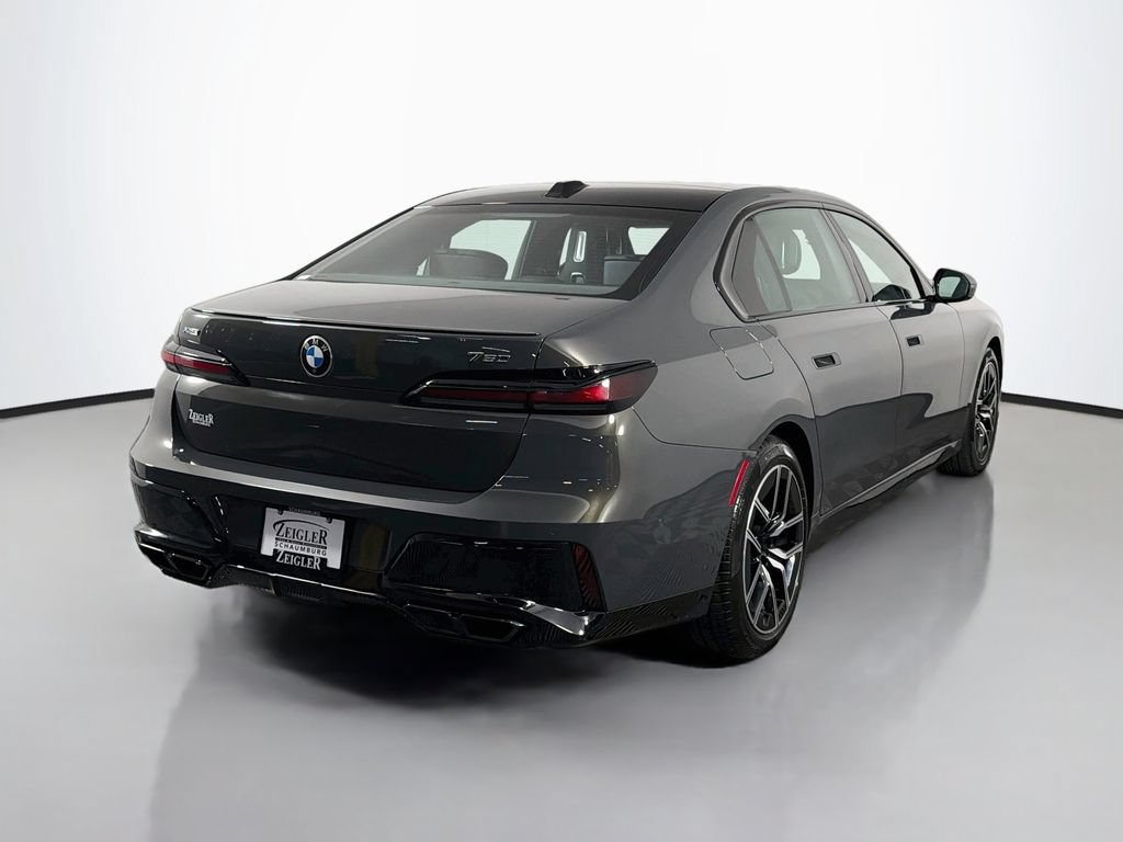 Used 2023 BMW 760i xDrive w/ Luxury Rear Seating Package AWD/4WD image 7
