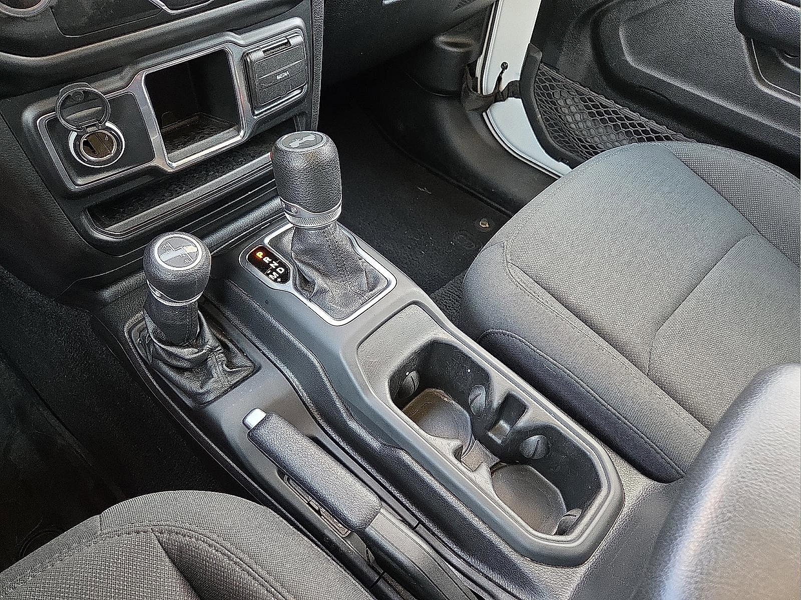 Used 2020 Jeep Wrangler Unlimited Sport image 25