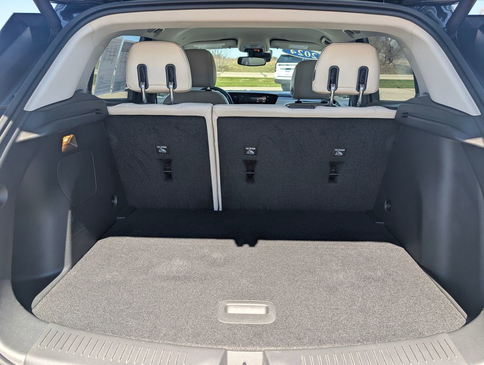 Used 2024 Buick Encore GX Avenir w/ Avenir Convenience Package image 28