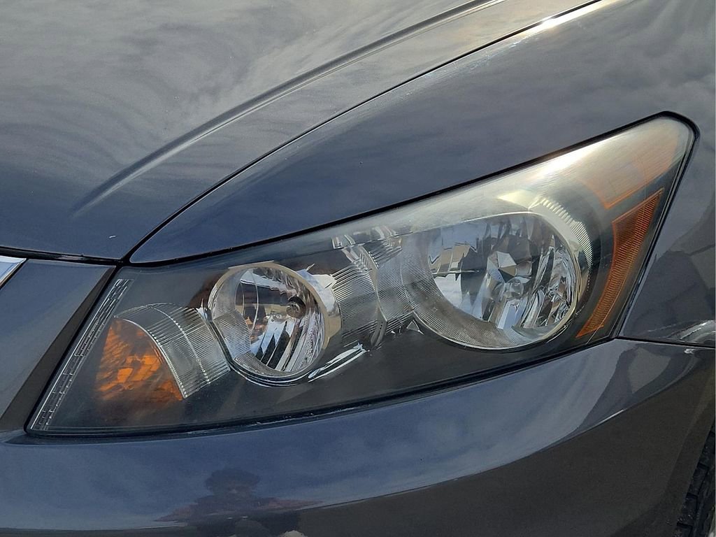 Used 2011 Honda Accord EX-L image 10