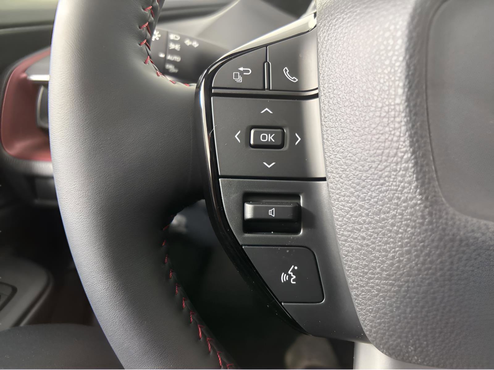 New 2026 Toyota Prius Plug-In Hybrid image 19