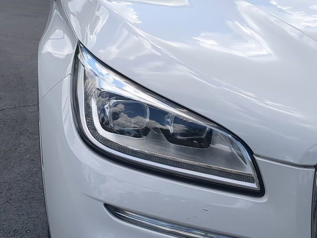 Used 2023 Lincoln Corsair Reserve image 10