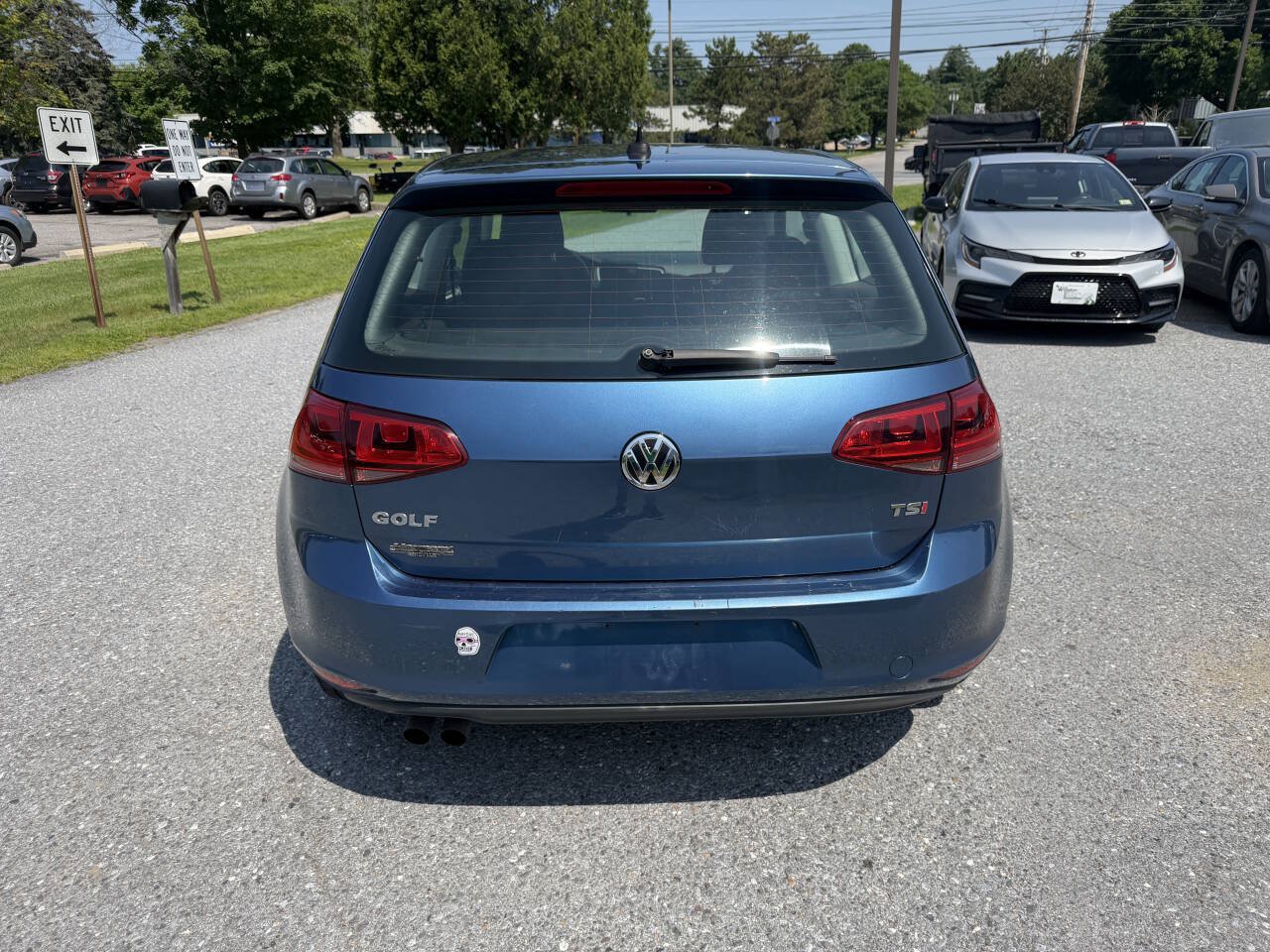 Used 2015 Volkswagen Golf Launch Edition FWD image 4