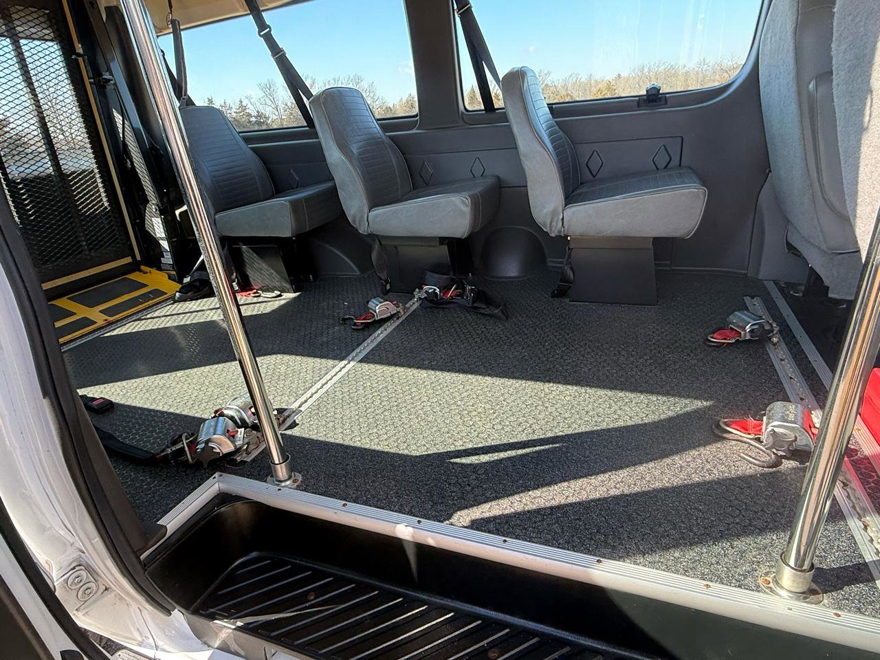 Used 2012 Ford E-250 and Econoline 250 w/ PWR Group image 6