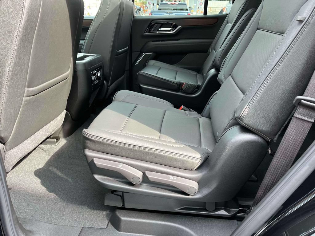 New 2026 GMC Yukon Denali w/ Sun & Power Step Package AWD/4WD image 16