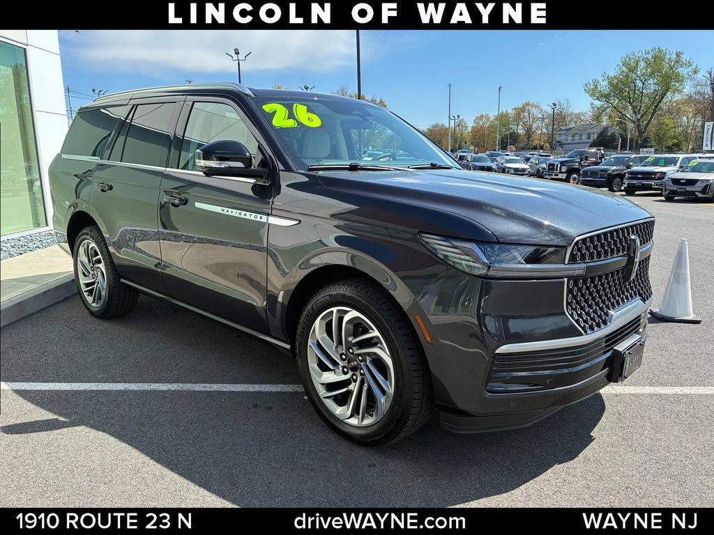 Used 2026 Lincoln Navigator Reserve AWD/4WD image 9