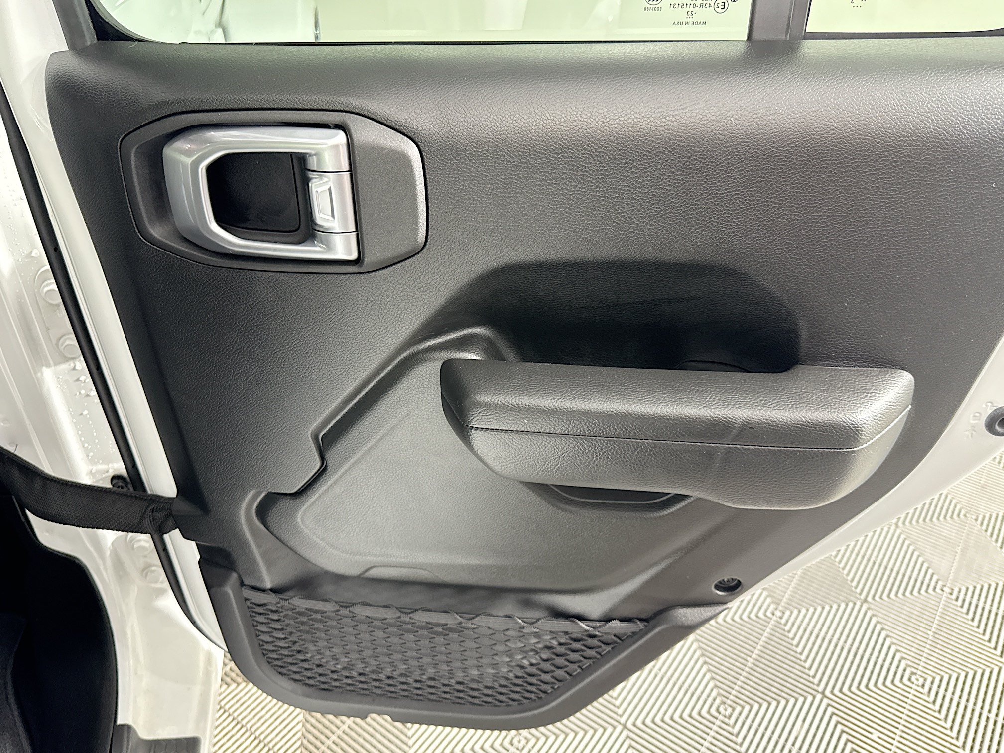 Used 2024 Jeep Wrangler Unlimited AWD/4WD image 27