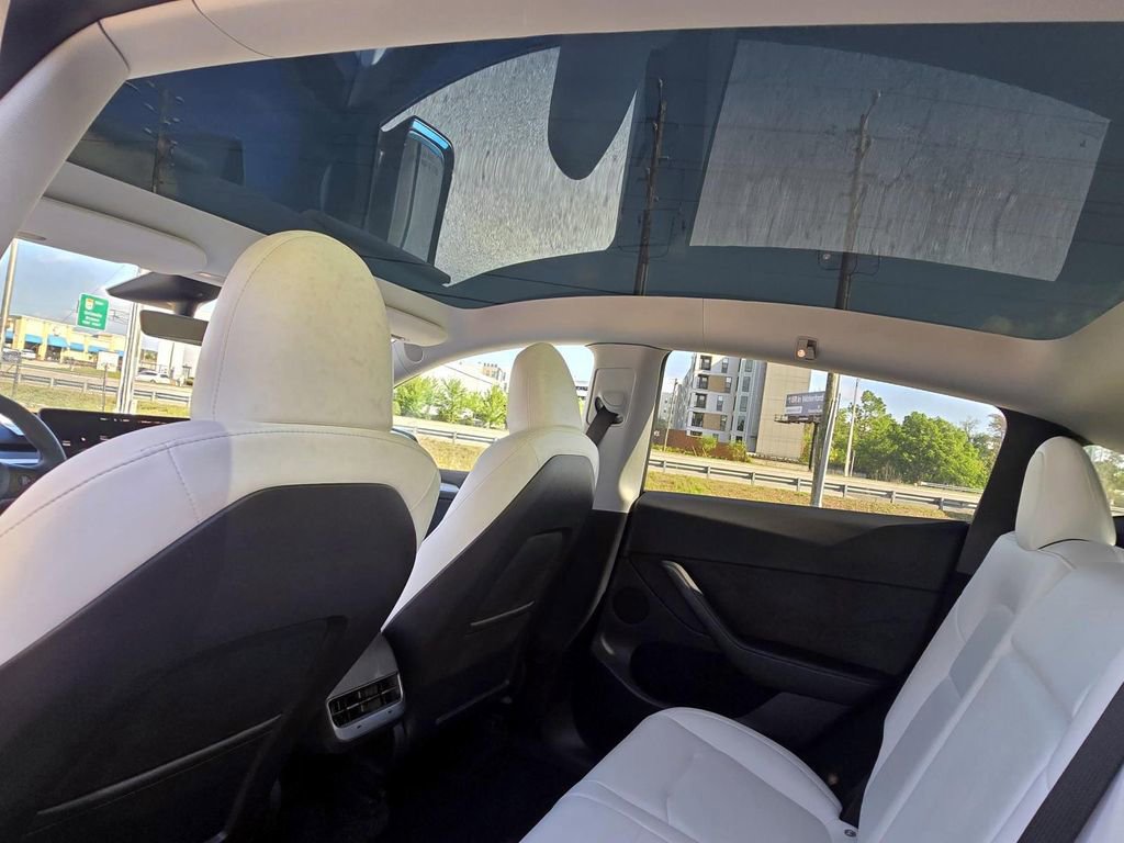 Used 2023 Tesla Model Y Long Range image 20