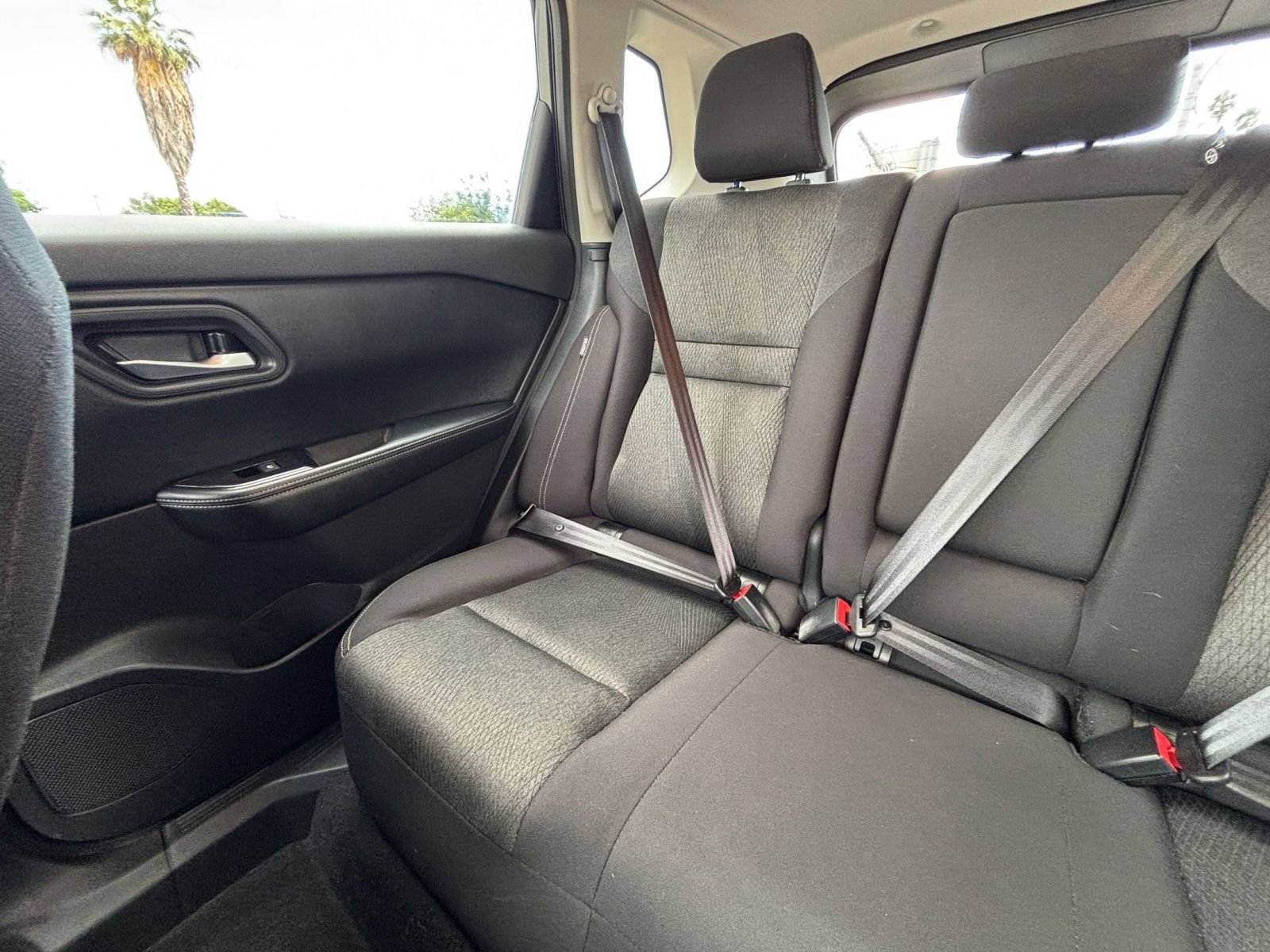 Used 2025 Nissan Rogue SV FWD image 41