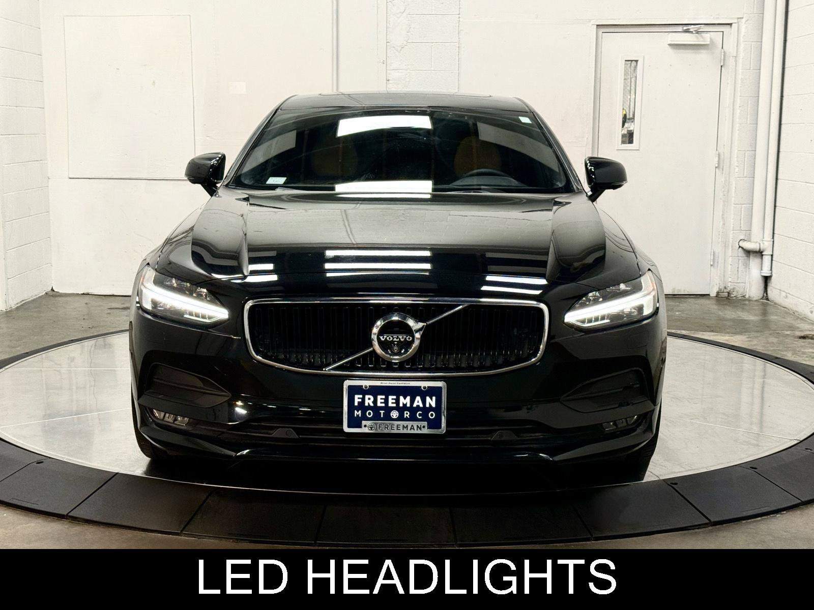 Used 2018 Volvo S90 T5 Momentum w/ Convenience Package FWD image 3