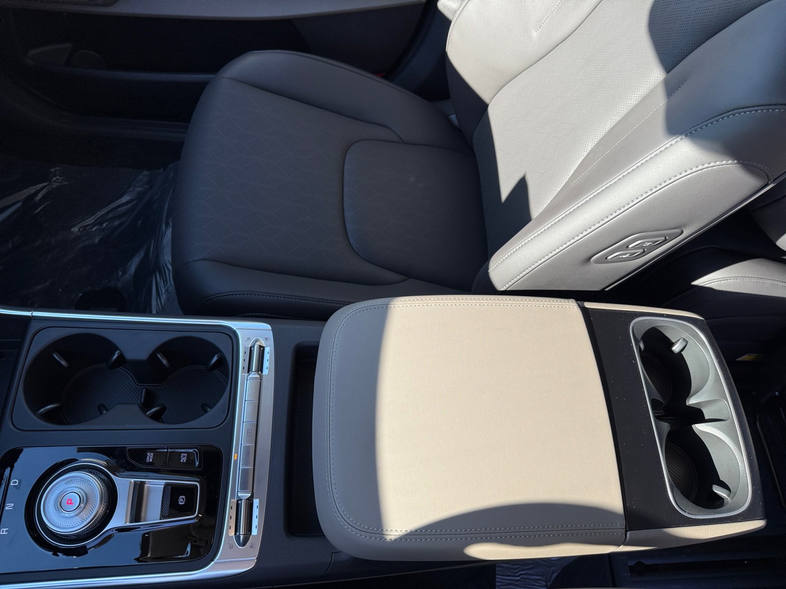 New 2026 Kia Carnival SX image 14