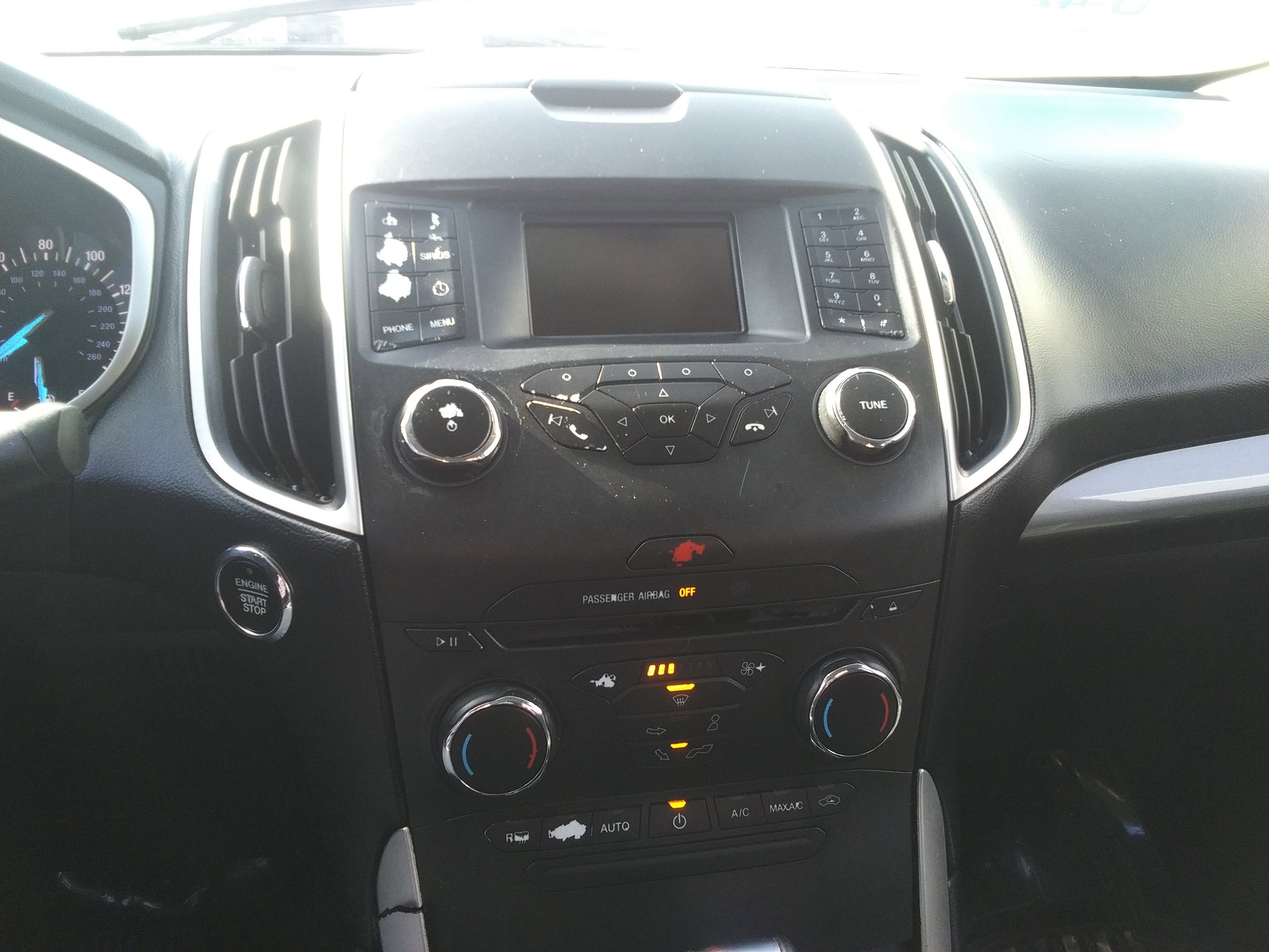Used 2015 Ford Edge SEL FWD image 18