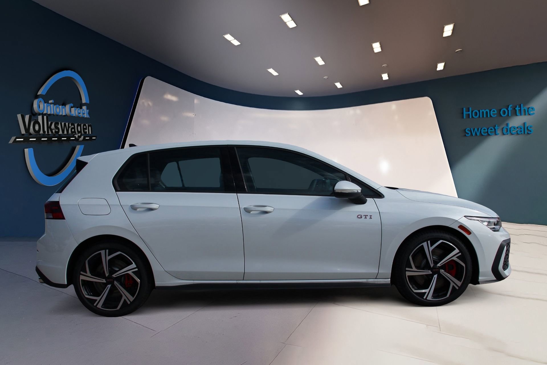 New 2026 Volkswagen GTI SE FWD image 4
