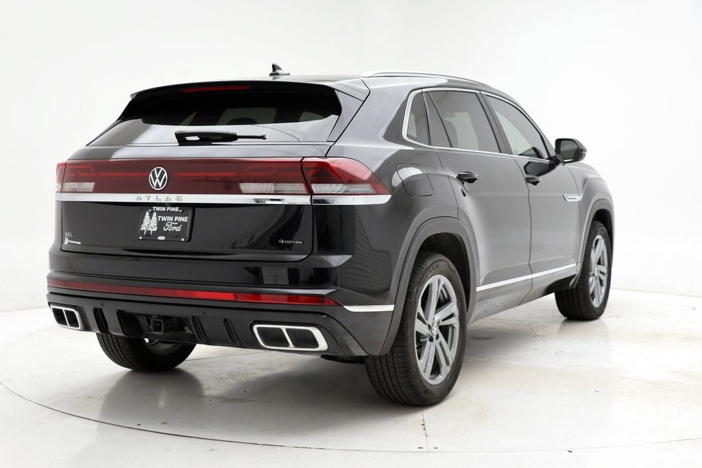 Used 2024 Volkswagen Atlas Cross Sport SEL R-Line AWD/4WD image 8