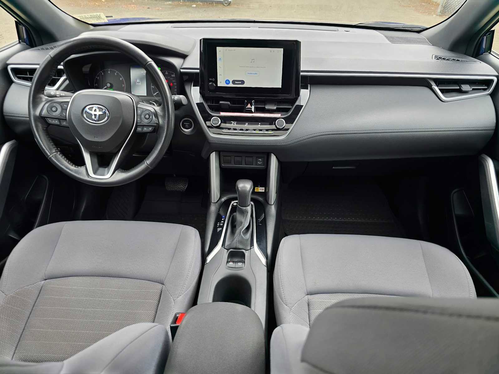 Used 2023 Toyota Corolla Cross AWD Hybrid w/ Moonroof Package image 18