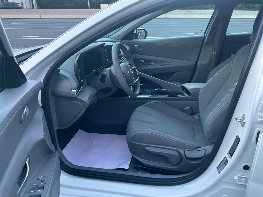 Used 2023 Hyundai Elantra SEL FWD image 24