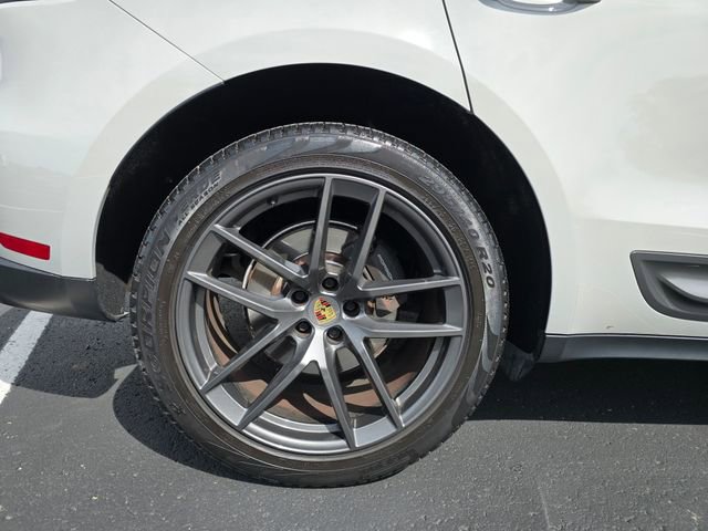 Used 2023 Porsche Macan Turbo AWD/4WD image 7