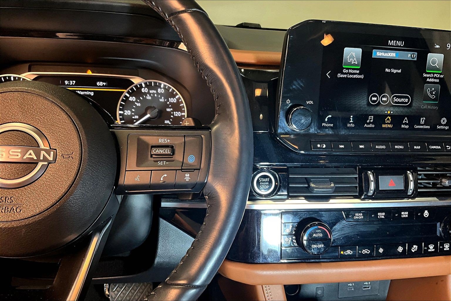 Used 2023 Nissan Pathfinder Platinum FWD image 13