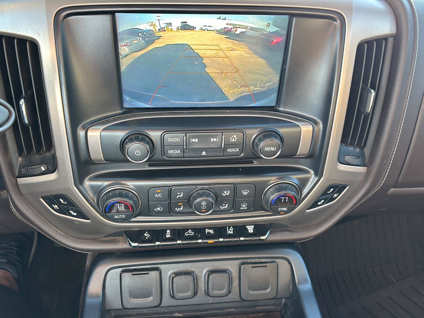 Used 2018 GMC Sierra 2500 Denali w/ Duramax Plus Package AWD/4WD image 22