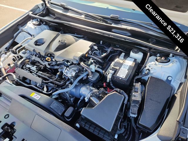 Used 2023 Toyota Camry SE image 14