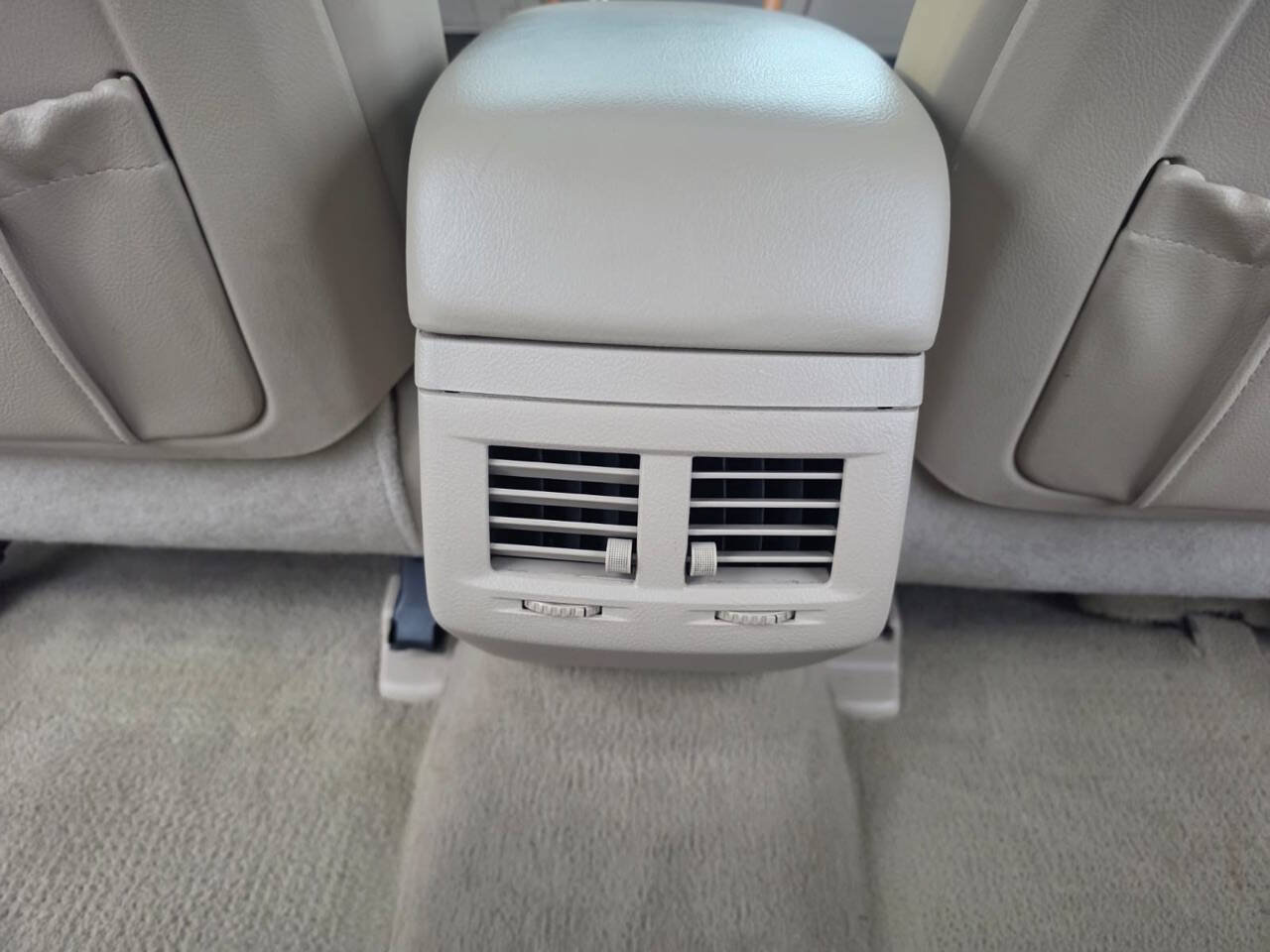 Used 2006 Toyota Avalon XLS FWD image 17