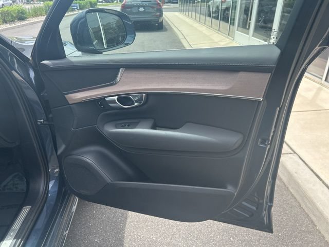 Certified 2025 Volvo XC90 B6 Plus AWD/4WD image 14