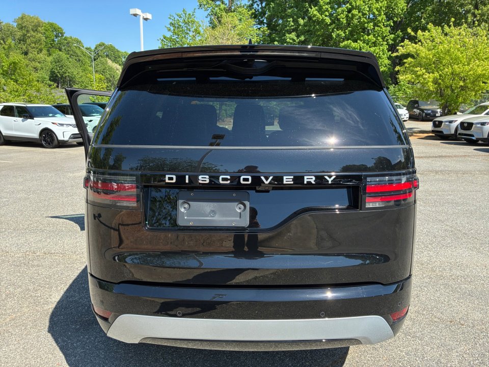 New 2026 Land Rover Discovery Limited Edition AWD/4WD image 14