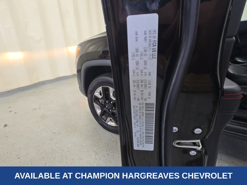 Used 2018 Jeep Compass Trailhawk AWD/4WD image 43